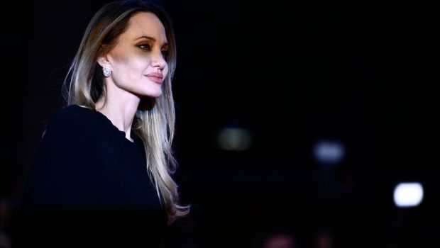 Angelina Jolie en Ukraine : “La force et la solidarité des civils est une leçon d’humilité”