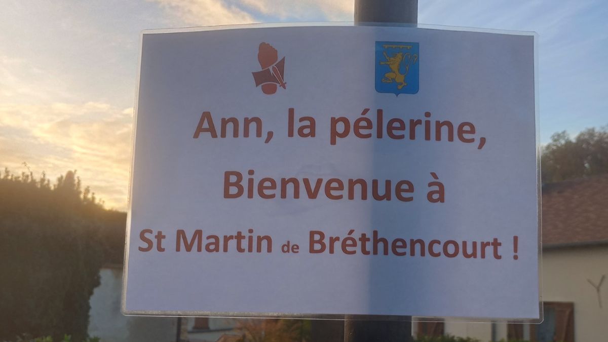 L’incroyable pèlerinage d’Ann Sieben à travers les 305 communes Saint-Martin de France