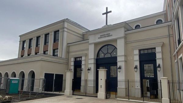A l'est de Paris, l'établissement catholique Saint-Colomban est sorti de terre