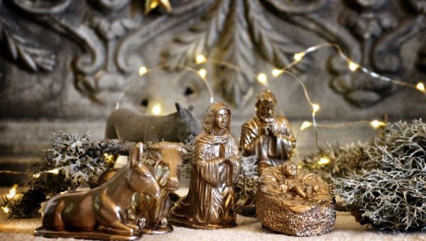 Rappel du sens de Noël, installation d'une crèche : la mairie d’Asnières sous le feu des critiques