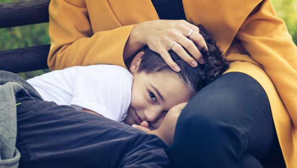 Votre enfant est-il timide, réservé ou introverti ?