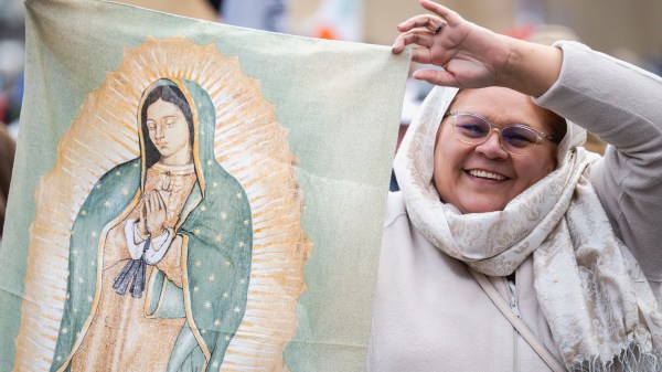 mexican-women-pilgrims-our-lady-of-guadalupe