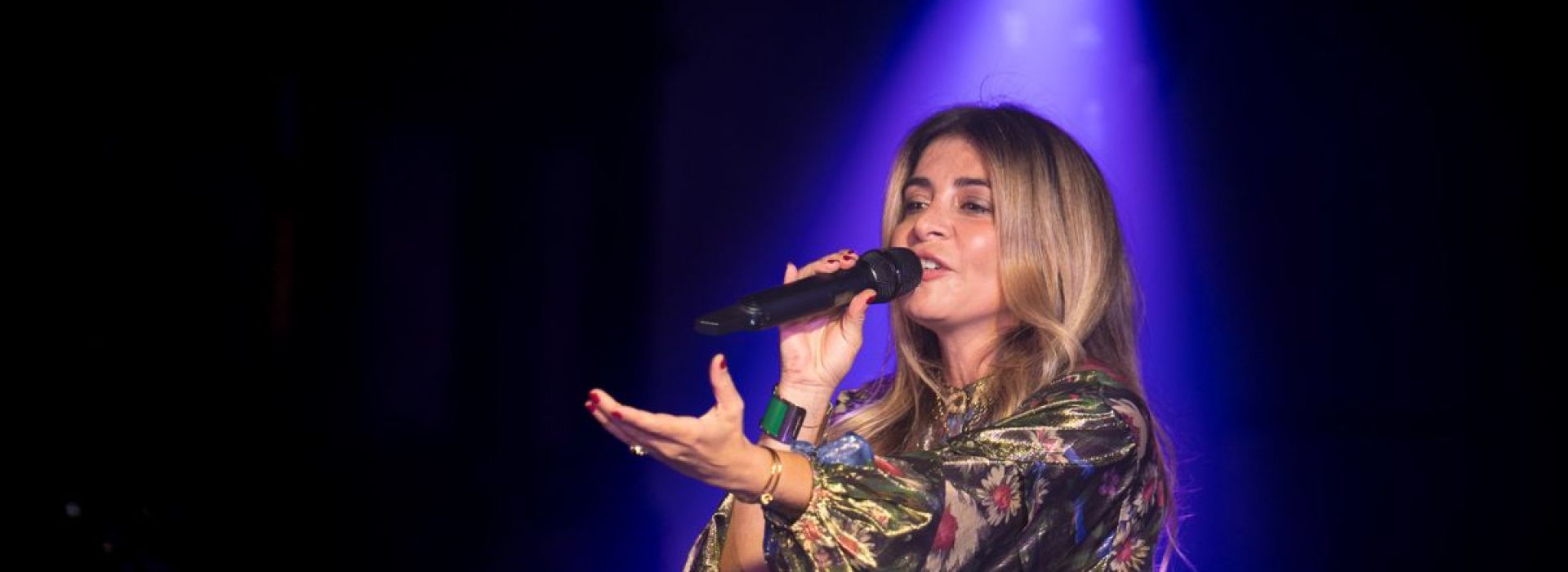 Julie Zenatti : “Quand je pousse la porte d'une église, je ne me sens jamais seule”