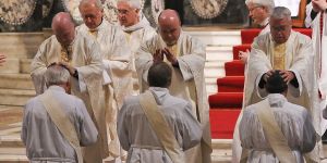 Pourquoi tant de prêtres anglicans rejoignent les rangs de l’Église catholique