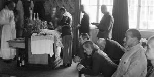 Prêtres déportés et martyrs, ils célébrèrent la messe dans les camps