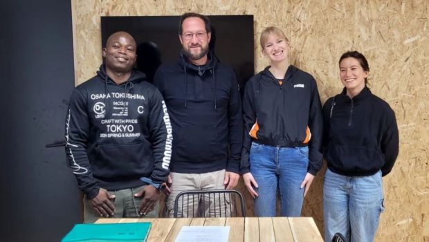 Yao, accueilli par l'entreprise lyonnaise "Mon petit entrepôt"