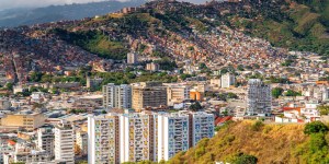 Venezuela : les autorités infligent un traitement humiliant au cardinal Porras