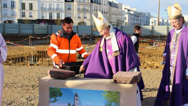eglise-saint-colomban-mgr-nahmias-chantiers-du-cardinal-serris