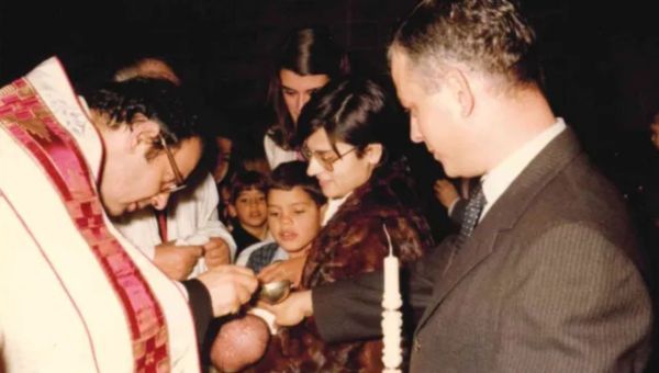 "Si Mercedes guérit, je deviendrai prêtre" : le sacerdoce inédit de ce prêtre espagnol