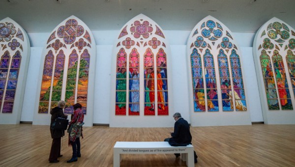 Corner Item Image - Notre-Dame de Paris : les futurs vitraux visibles au Grand Palais