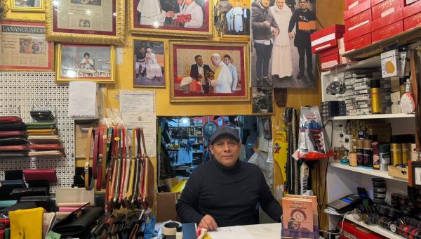 Corner Item Image - L’incroyable destin d’Antonio Arellano, le cordonnier des papes