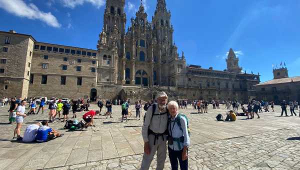 Corner Item Image - Avec son mari Michel, Anna marche depuis 17 ans ! 