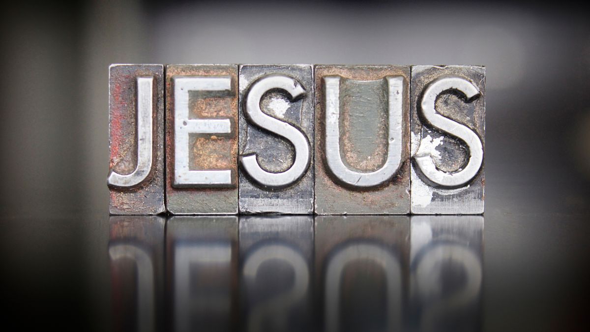NOM-JESUS-SHUTTERSTOCK.