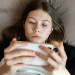Les effets délétères des réseaux sur les ados pointés par l’Anses