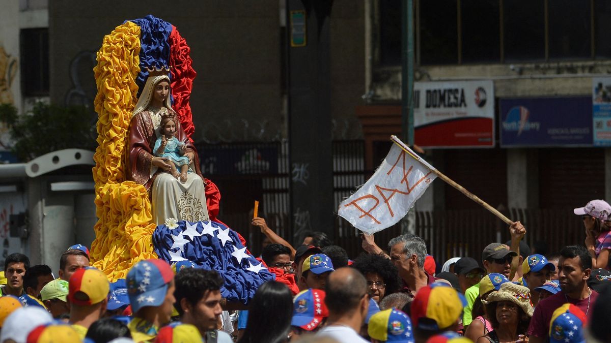 VIERGE-DE-COROMOTO.jpg