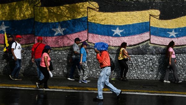 Corner Item Image - Un mélange d’espoir et d’incertitude plane dans les rues du Venezuela