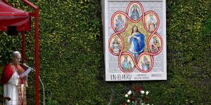 Léon XIV fait entrer les couleurs andines dans les jardins du Vatican