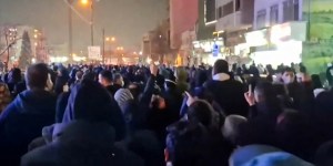 Emmanuel Razavi : “En Iran, l’espoir est très fort de voir le régime tomber”