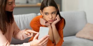 Contrôle parental : combien de temps d’écran pour un adolescent ?