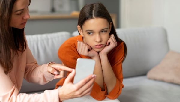 Corner Item Image - Contrôle parental : combien de temps d’écran pour un adolescent ?