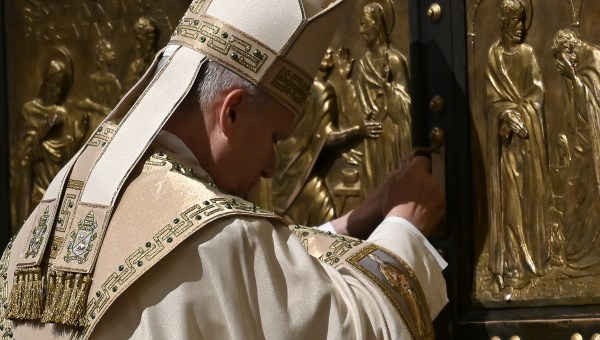 pope-leo-xiv-epiphany-closes-holy-door-jubilee2025
