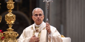 Ce que révèle la nouvelle crosse papale de Léon XIV