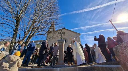 À Lambruisse, une petite église renaît grâce à la mobilisation des habitants
