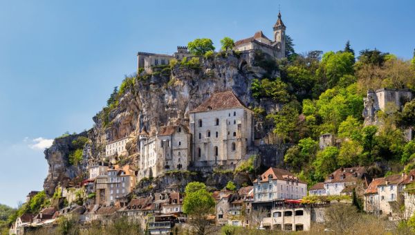 SANCTUAIRE-ROCAMADOUR-FRANCE-SHUTTERSTOCK