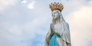 À Lourdes, le miracle du sourire