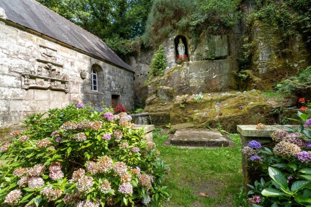 chapelle-locuon-bretagne-grotte-lourdes