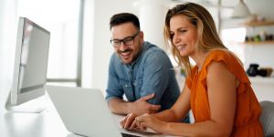 Travailler en couple : les clés d’une aventure réussie