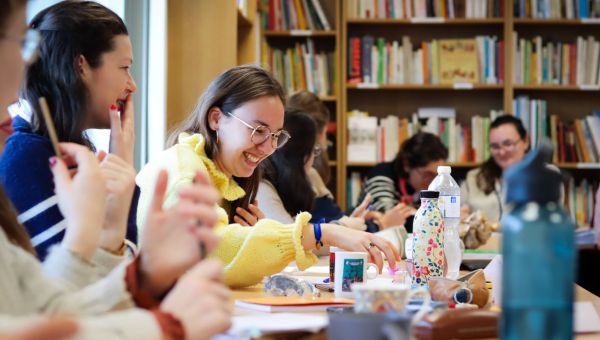 Enseignants : les écoles hors contrat au défi de la formation