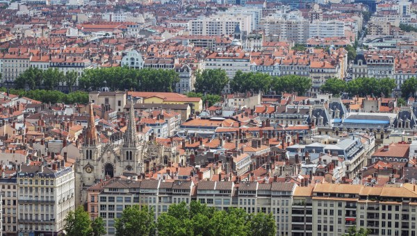lyon-ville-shutterstock
