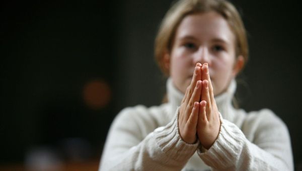 priere-mains-jointes-careme-jeune-godong