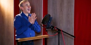 Élie Semoun : “L’histoire de David et Goliath m’a toujours fasciné”