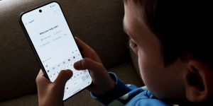 Léon XIV pointe deux risques majeurs des “chatbots” pour les enfants