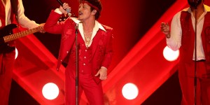 Avec “Risk It All”, Bruno Mars chante l’amour fidèle et sacré