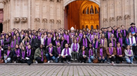 Nouveau record des baptêmes d’adultes et de jeunes à Pâques en France