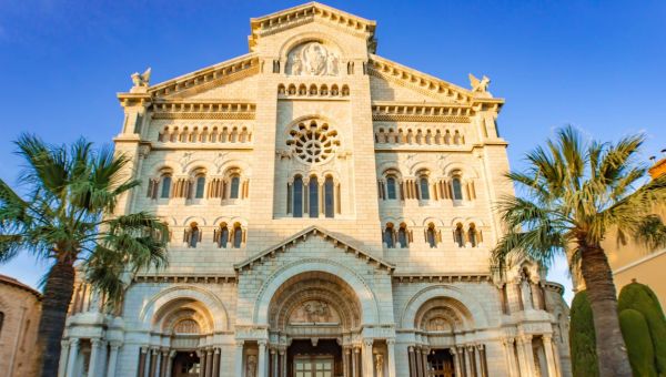 Corner Item Image - Marbre de Carrare, mosaïques et vitraux, les trésors de Notre-Dame-Immaculée