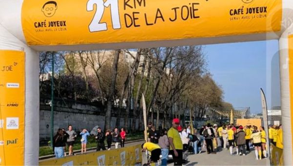 Corner Item Image - Le jour où Paris a couru en chaussettes dépareillées