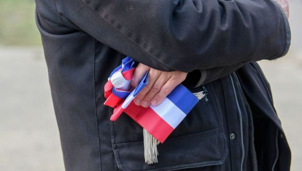 elu-local-politique-france-shutterstock