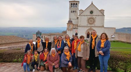 L’amusant pèlerinage des Bénédicte à Assise