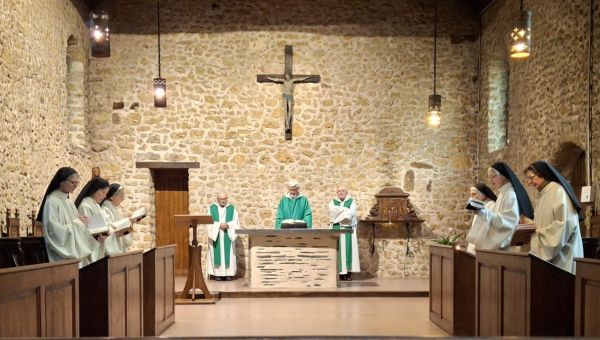 religieuses-cisterciennes-de-la-merci-dieu-diocese-du-mans
