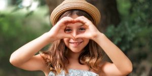 Comment aider son enfant à aimer son corps et en prendre soin ?