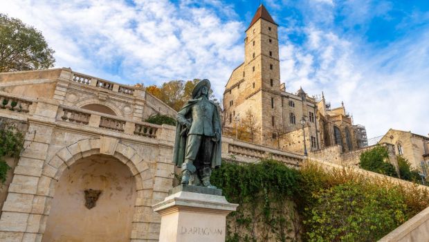 Statue de D'artagnan à Auch (Gers), la ville dont il était originaire.