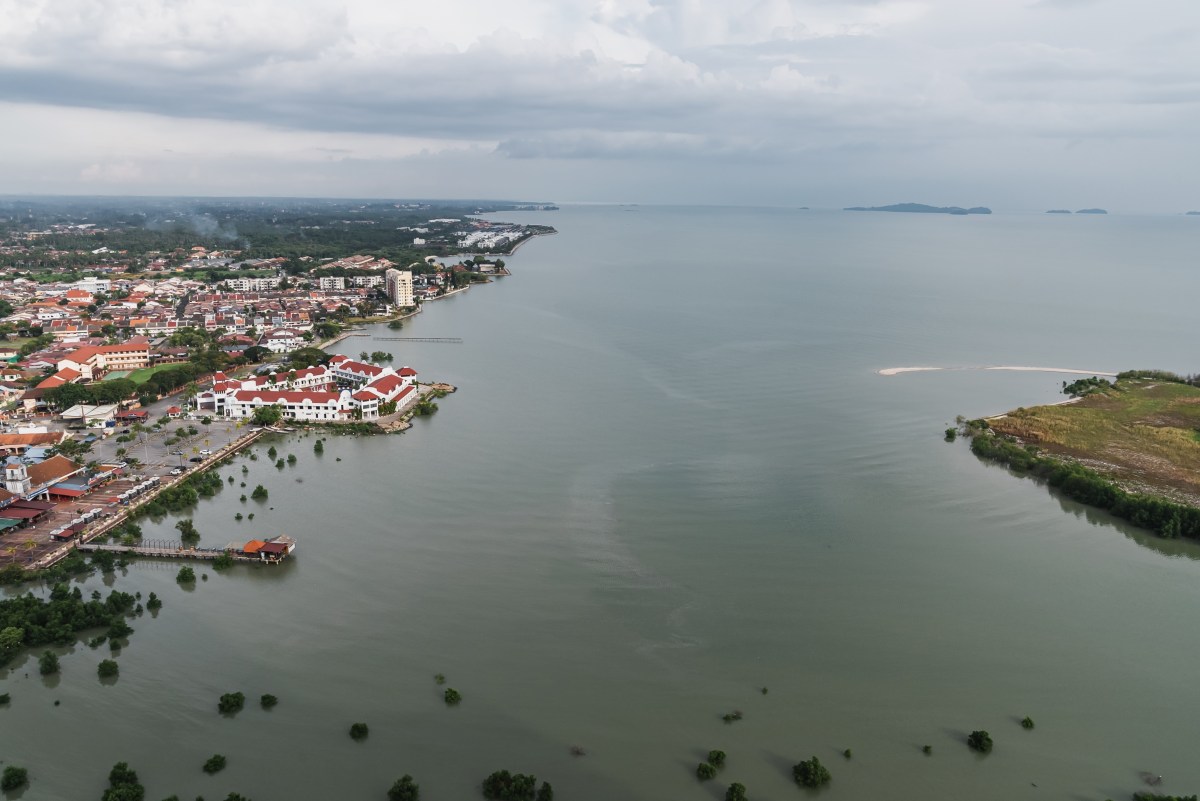 vue-aerienne-cote-detroit-de-malacca