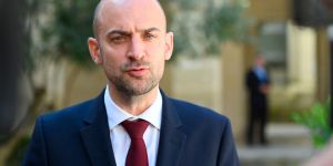 Jean-Noël Barrot juge inacceptables les propos de Trump à l’égard du Pape