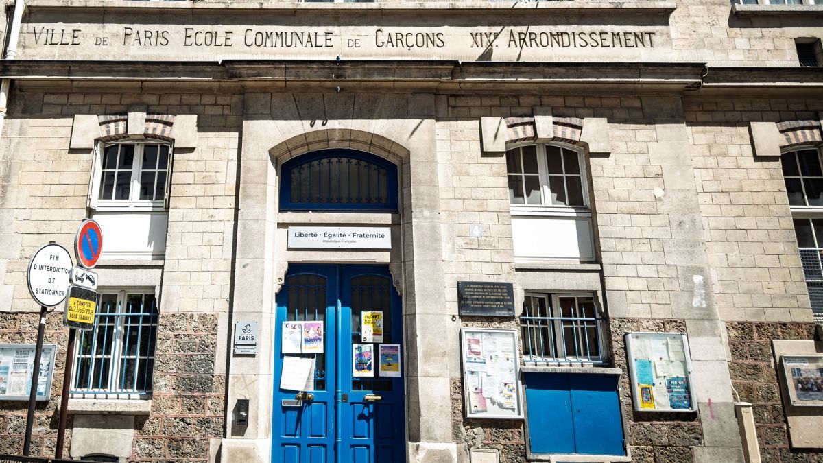 ECOLE-PARIS.jpg