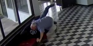Kirk Moore, le directeur de lycée qui a empêché une fusillade aux États-Unis