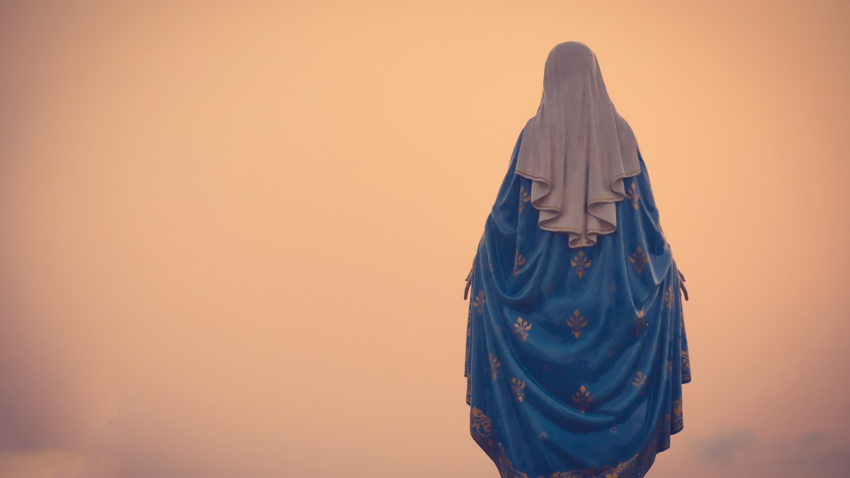 Vierge-de-dos.jpg